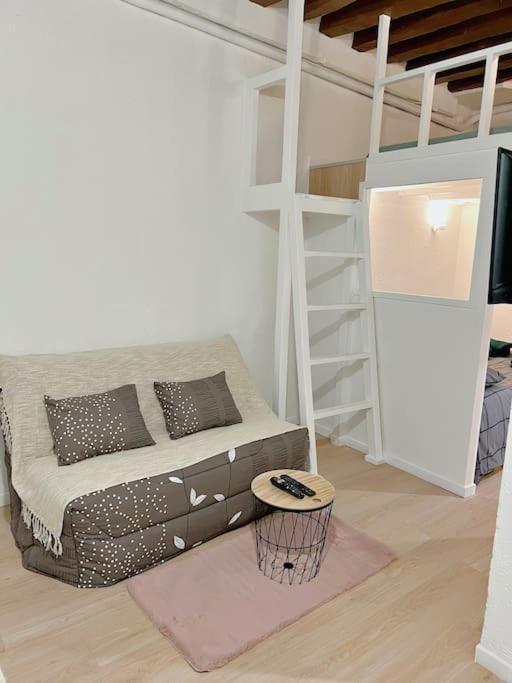 Apartment Au Centre De Paris